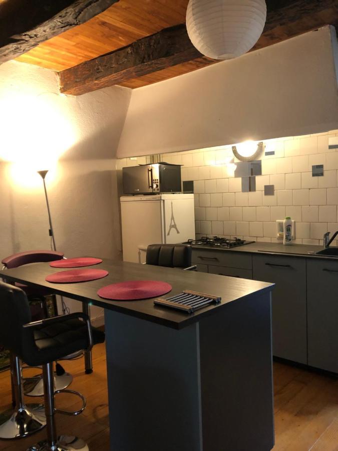 Calme Et Tranquillite Villa Pern Eksteriør billede