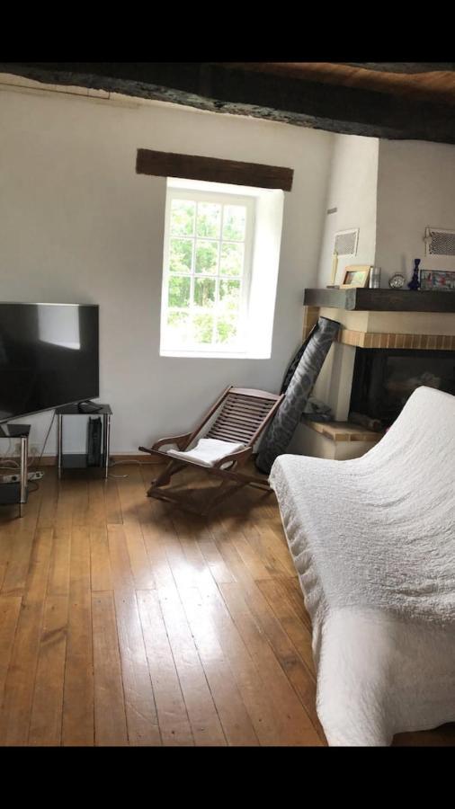 Calme Et Tranquillite Villa Pern Eksteriør billede